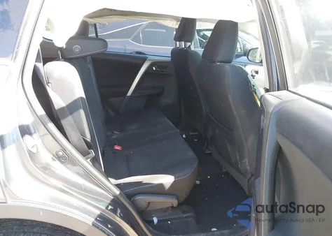 2015 Toyota Rav4 Xle z USA, uszkodzony, nr VIN 2T3WFREV8FW214711